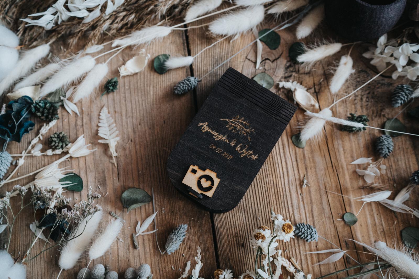 Pudełko książka na pendrive + pendrive 3.0 - obrazek 14