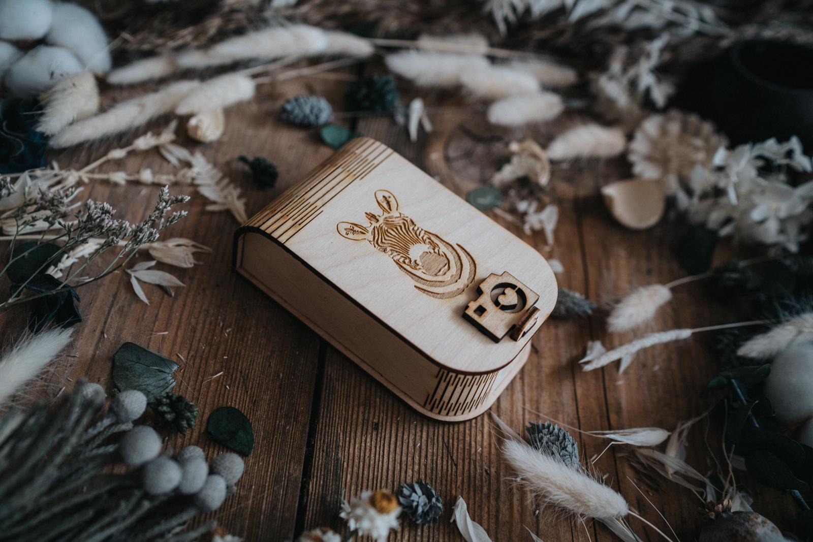 Pudełko książka na pendrive + pendrive 3.0 - obrazek 9