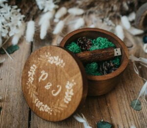 Pudełko okrągłe na pendrive