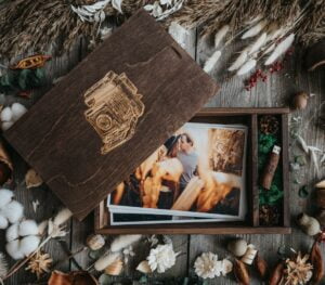 Drewniane pudełko skrzynka na zdjecia