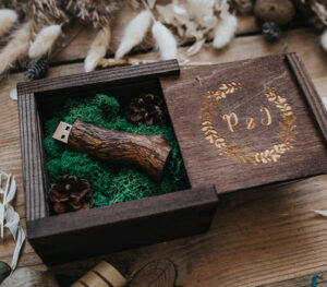 Pudełko szkatułka na pendrive