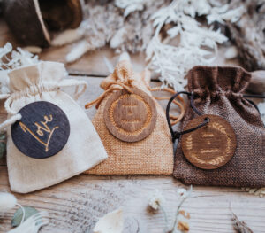 Jutowy Woreczek na pendrive z zawieszką